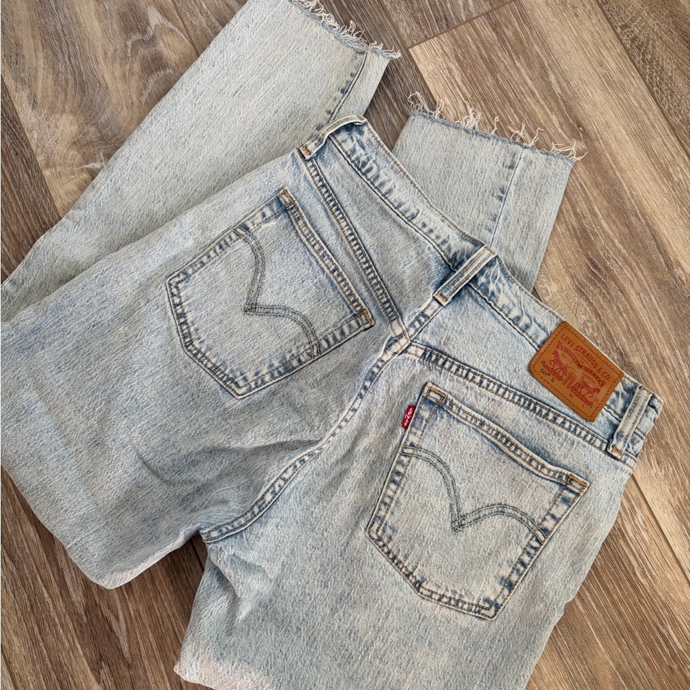Levi's 501 Light Wash High-Rise Women’s Jeans
